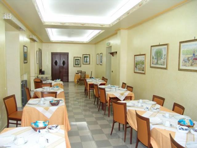 פלרמו Hotel Villa Archirafi מראה חיצוני תמונה